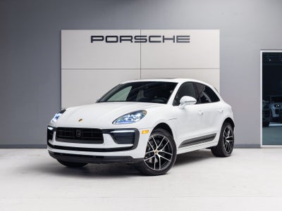 2026 Porsche Macan AWD