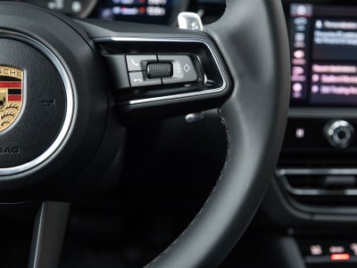 2026 Porsche Macan AWD