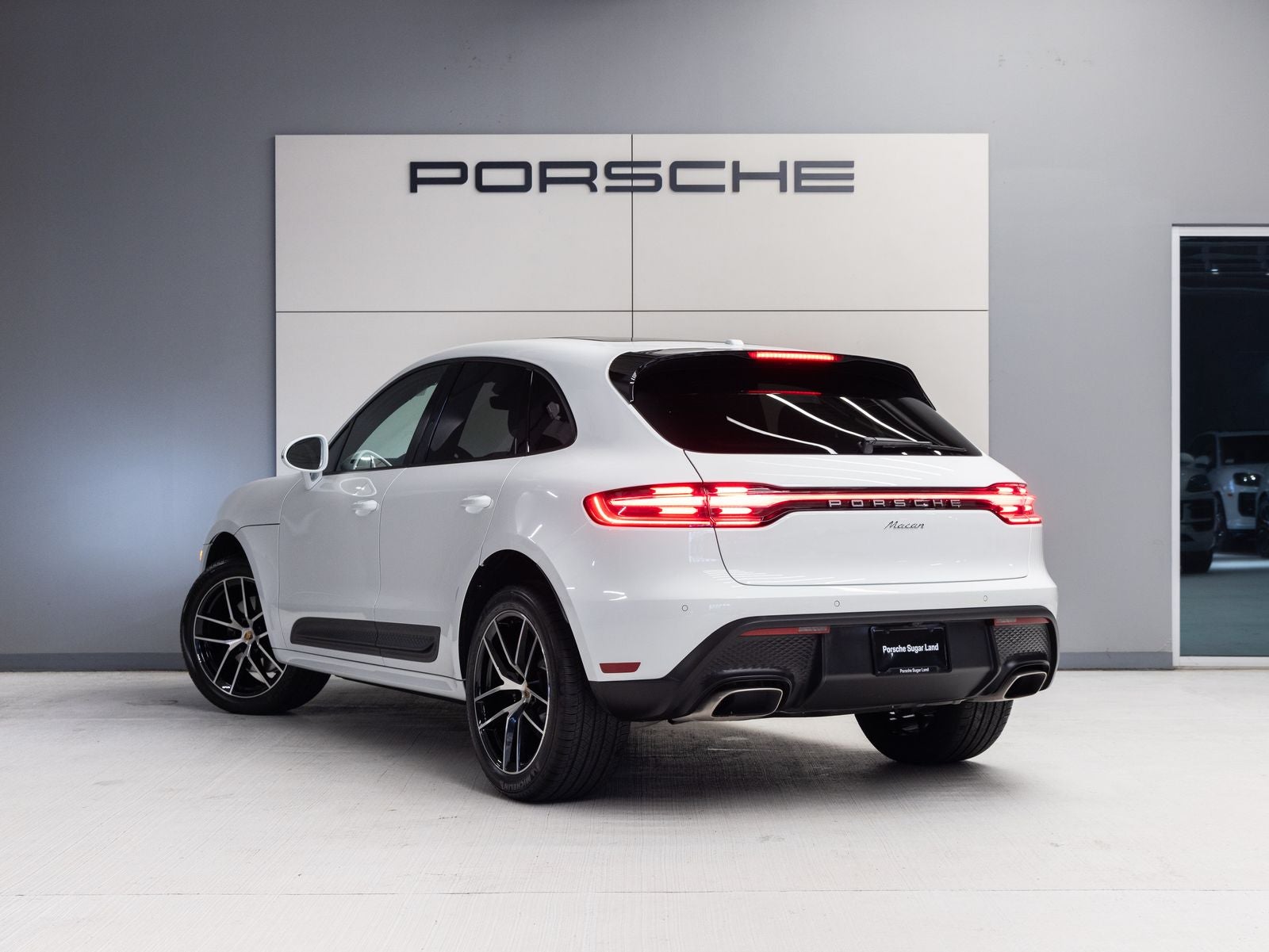 2026 Porsche Macan AWD