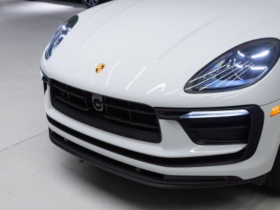 2026 Porsche Macan AWD