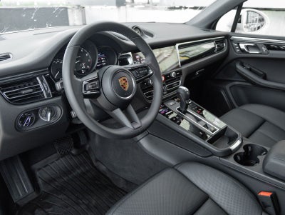 2026 Porsche Macan AWD