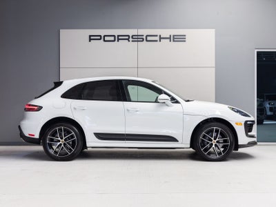 2026 Porsche Macan AWD