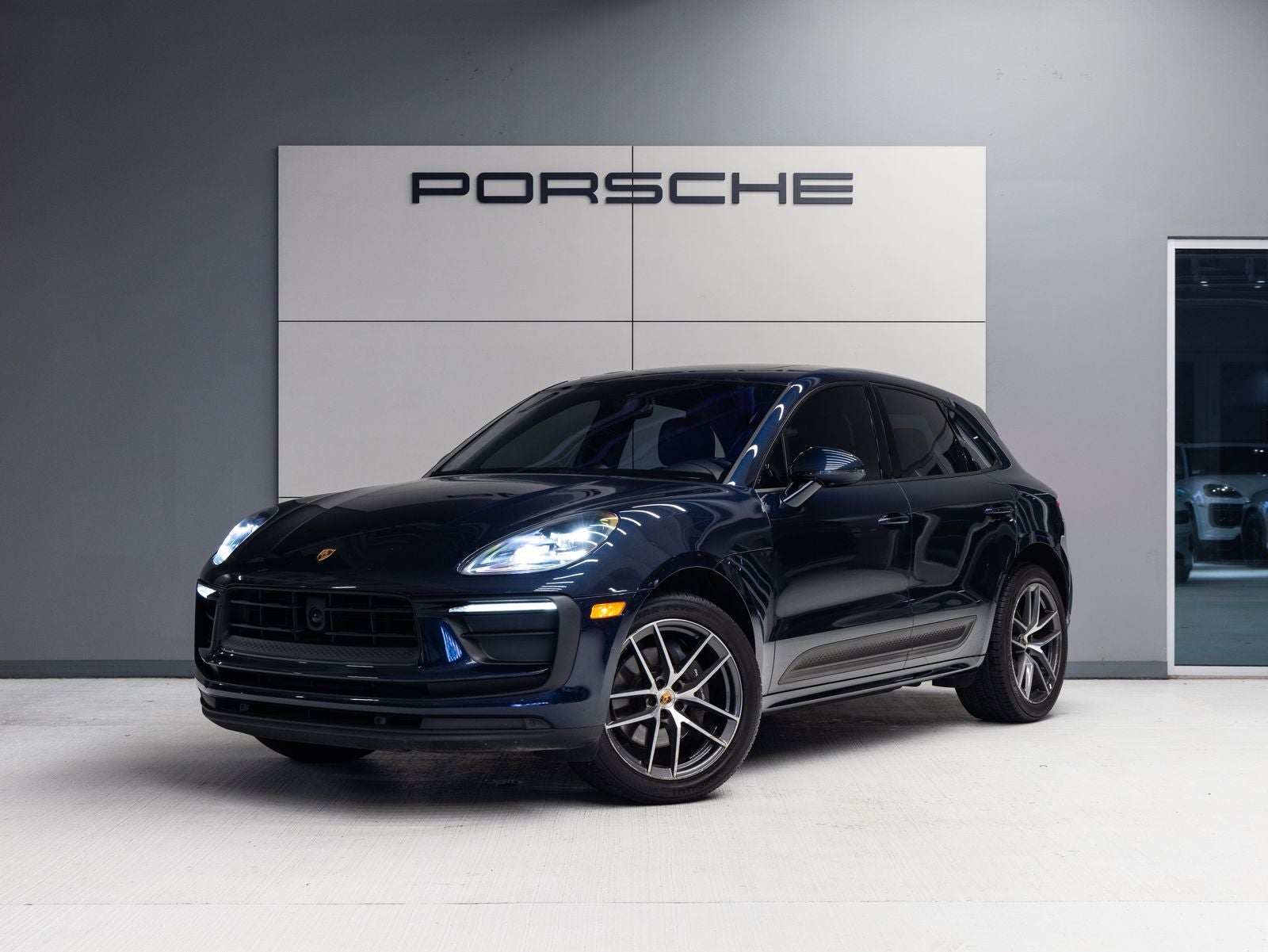 2022 Porsche Macan Macan