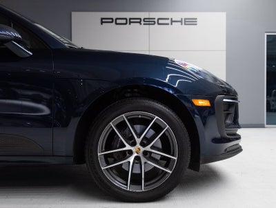 2022 Porsche Macan Macan