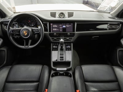 2022 Porsche Macan Macan