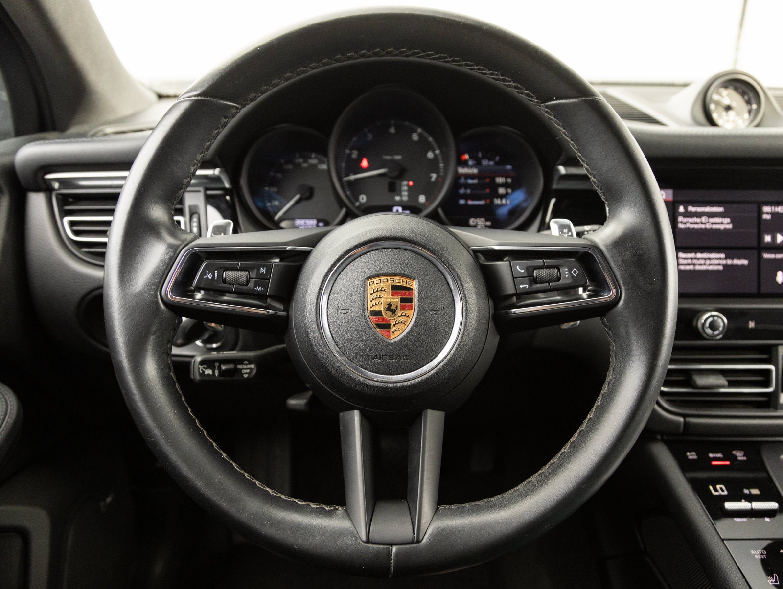 2022 Porsche Macan Macan