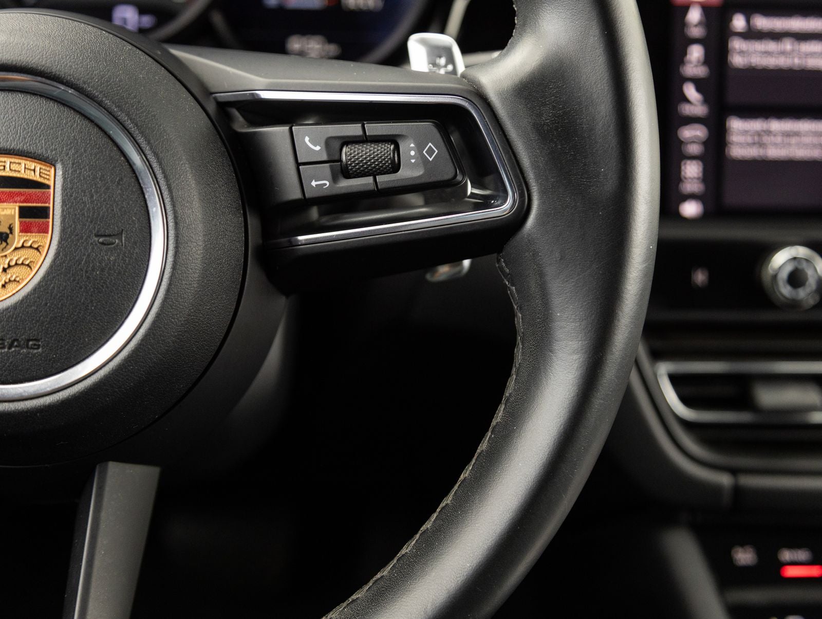 2022 Porsche Macan Macan