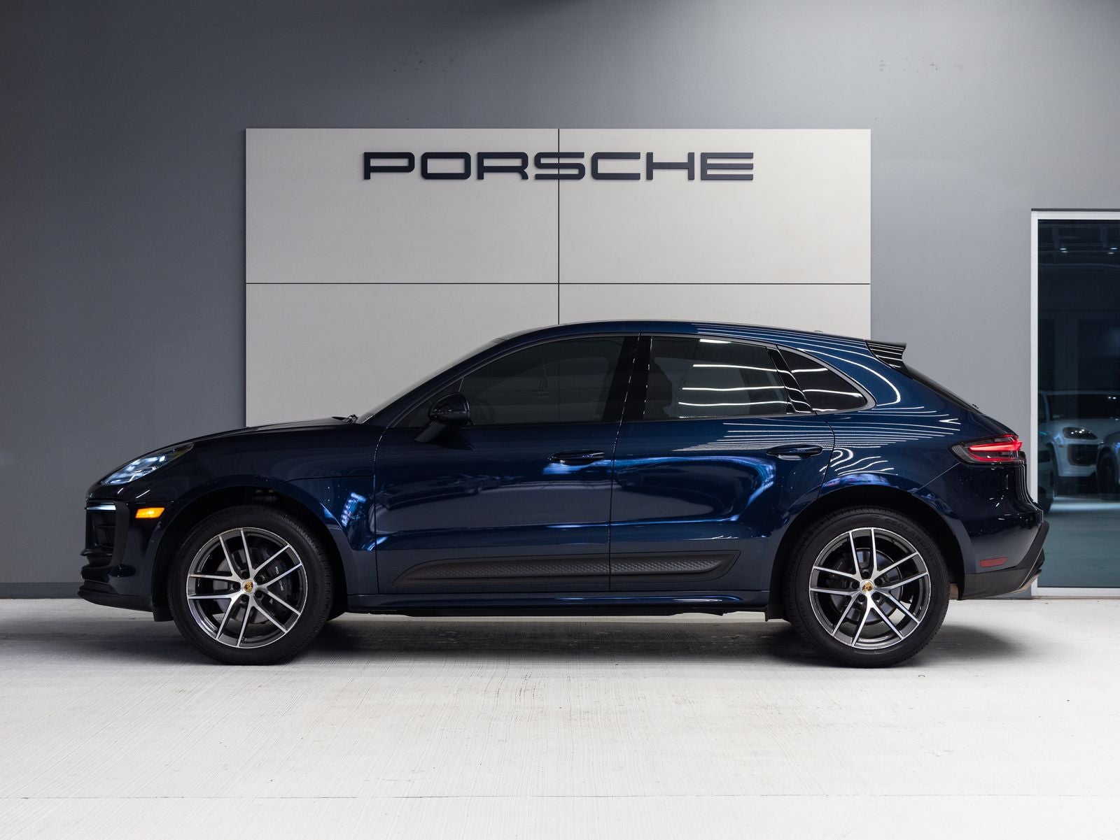 2022 Porsche Macan Macan