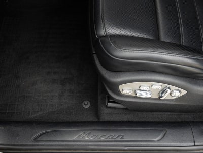 2022 Porsche Macan Macan