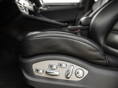 2022 Porsche Macan Macan