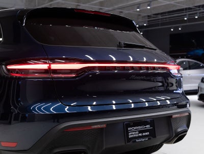 2022 Porsche Macan Macan