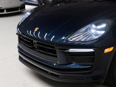 2022 Porsche Macan Macan