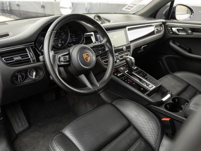 2022 Porsche Macan Macan