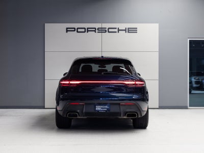 2022 Porsche Macan Macan