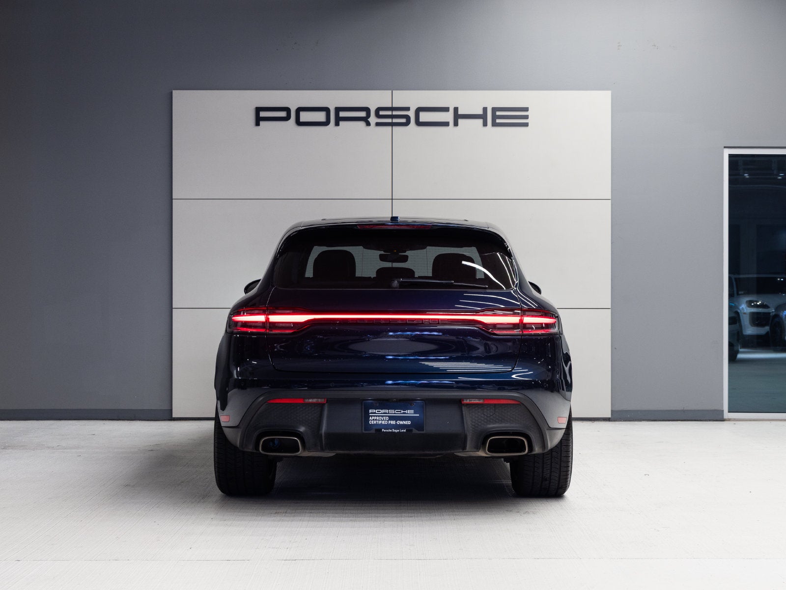 2022 Porsche Macan Macan