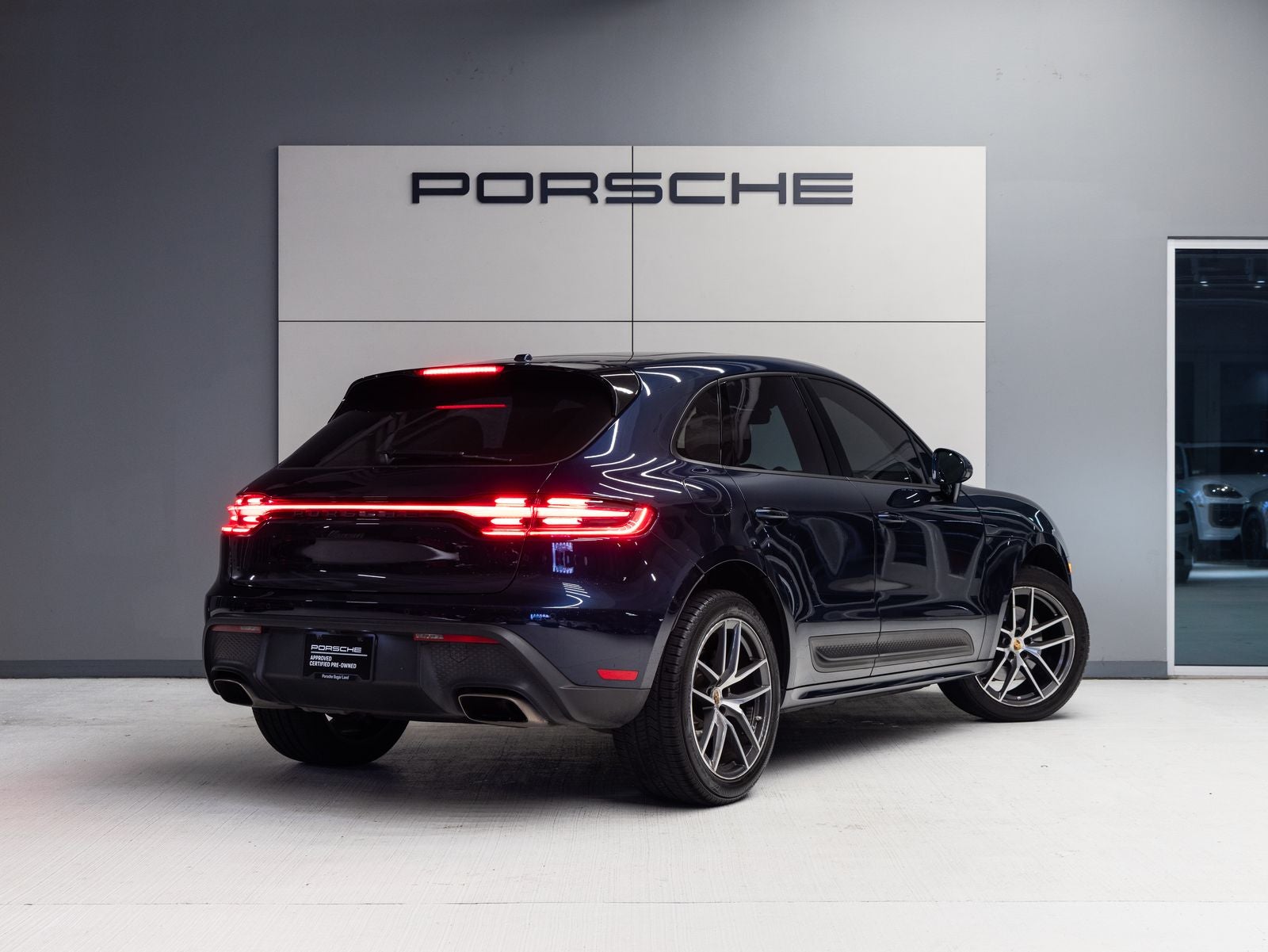 2022 Porsche Macan Macan