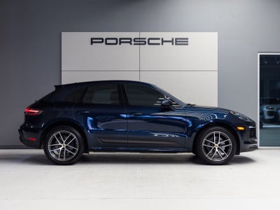 2022 Porsche Macan Macan