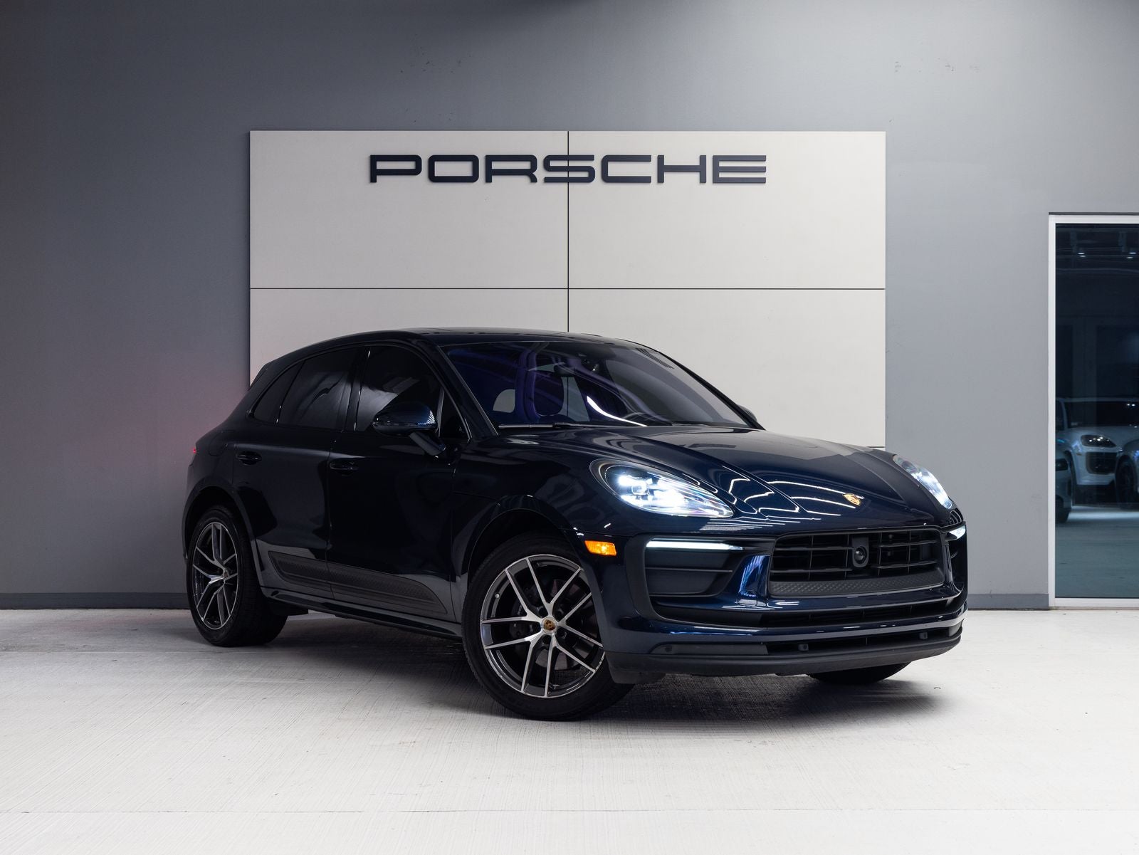 2022 Porsche Macan Macan