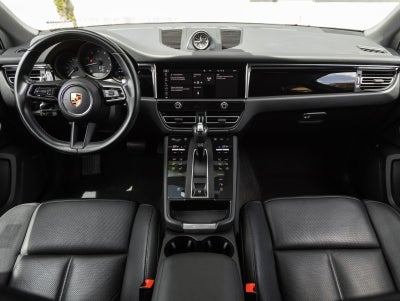 2024 Porsche Macan Macan (MY24)