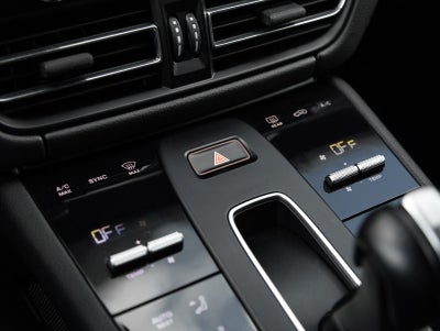 2024 Porsche Macan Macan (MY24)