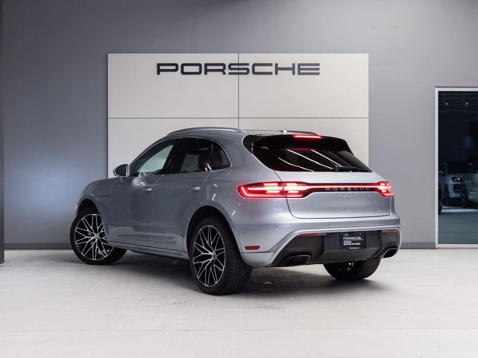 2024 Porsche Macan Macan (MY24)