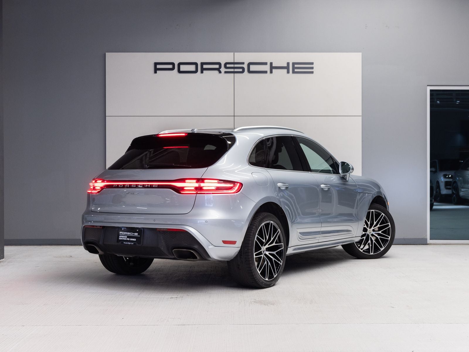 2024 Porsche Macan Macan (MY24)