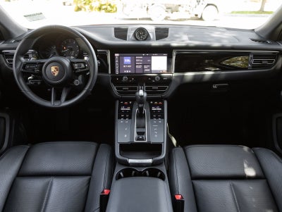 2024 Porsche Macan T