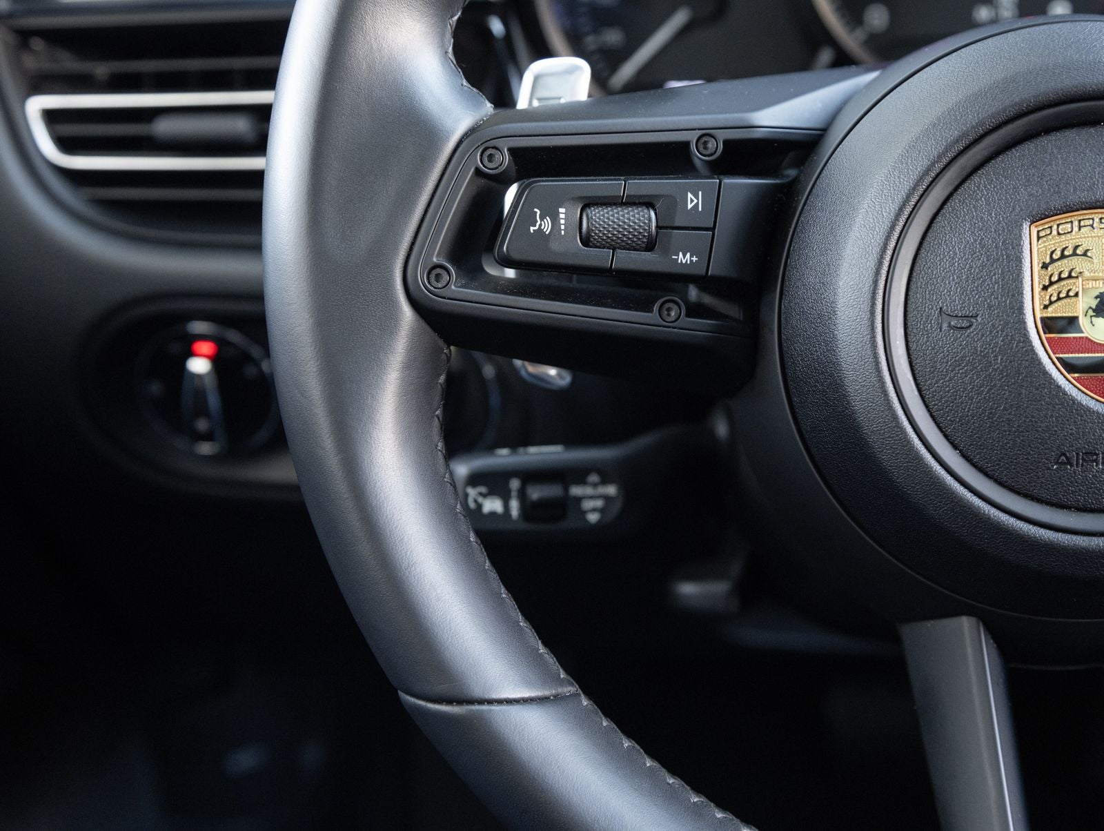 2024 Porsche Macan T