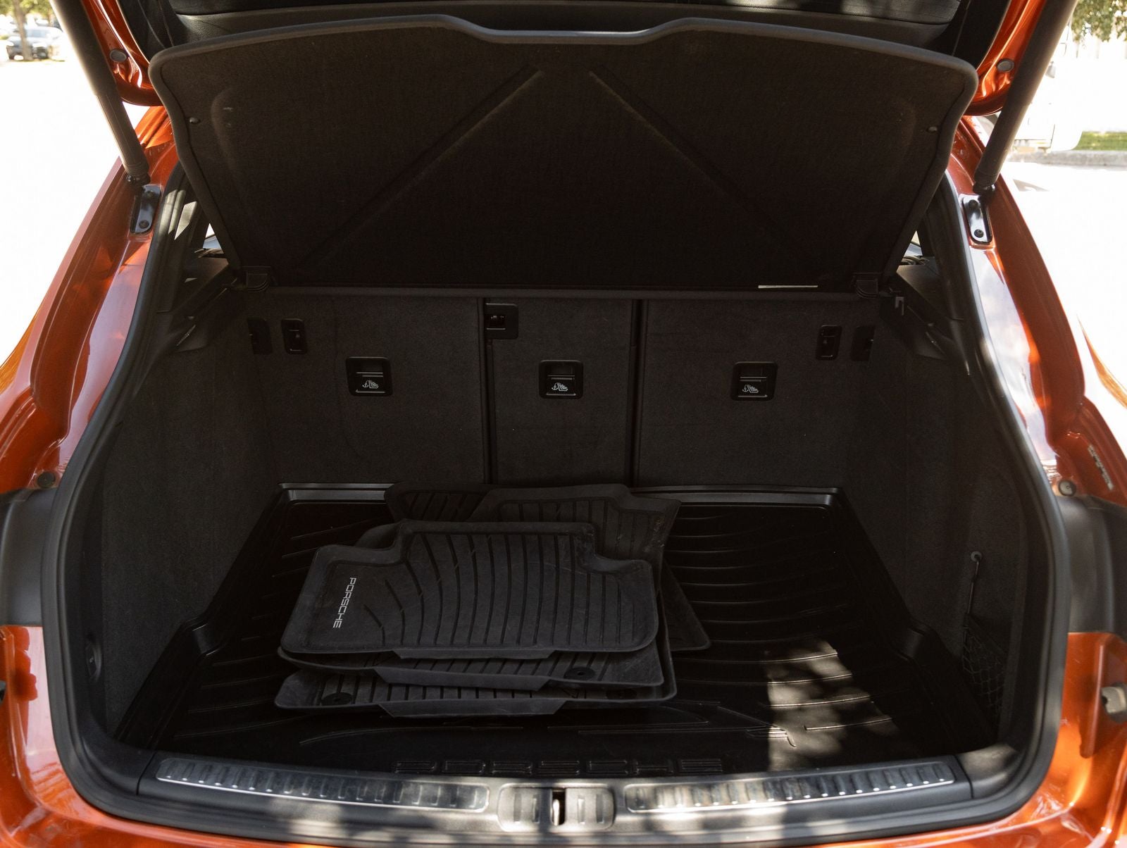 2024 Porsche Macan T