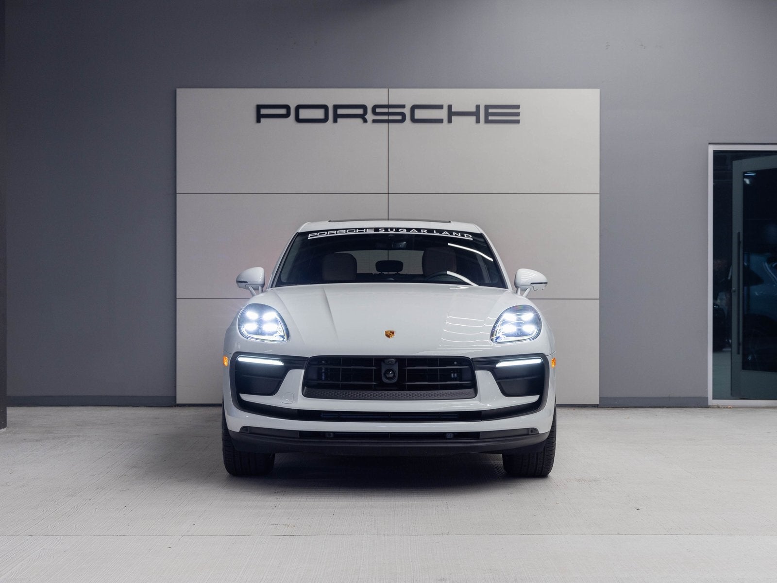2025 Porsche Macan Macan