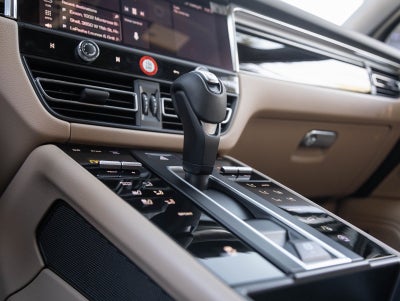 2025 Porsche Macan Macan