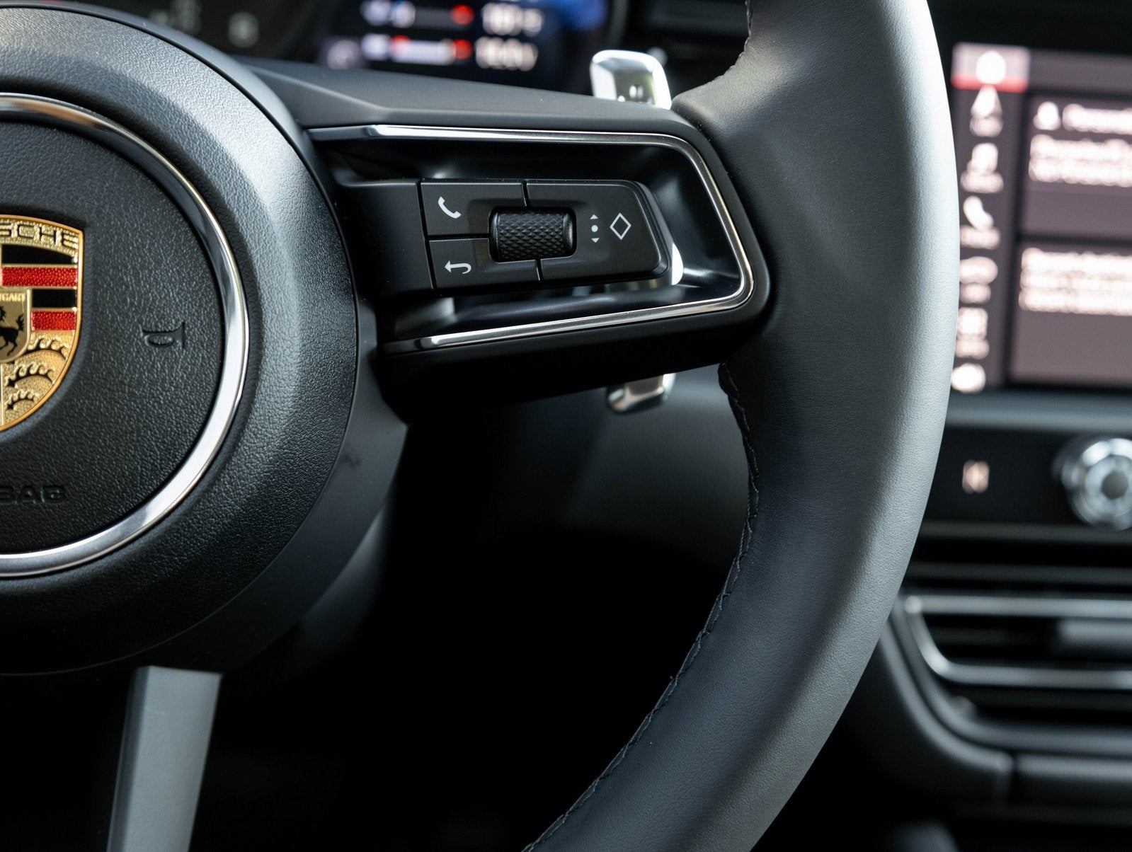 2025 Porsche Macan Macan