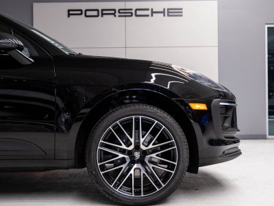 2026 Porsche Macan Macan