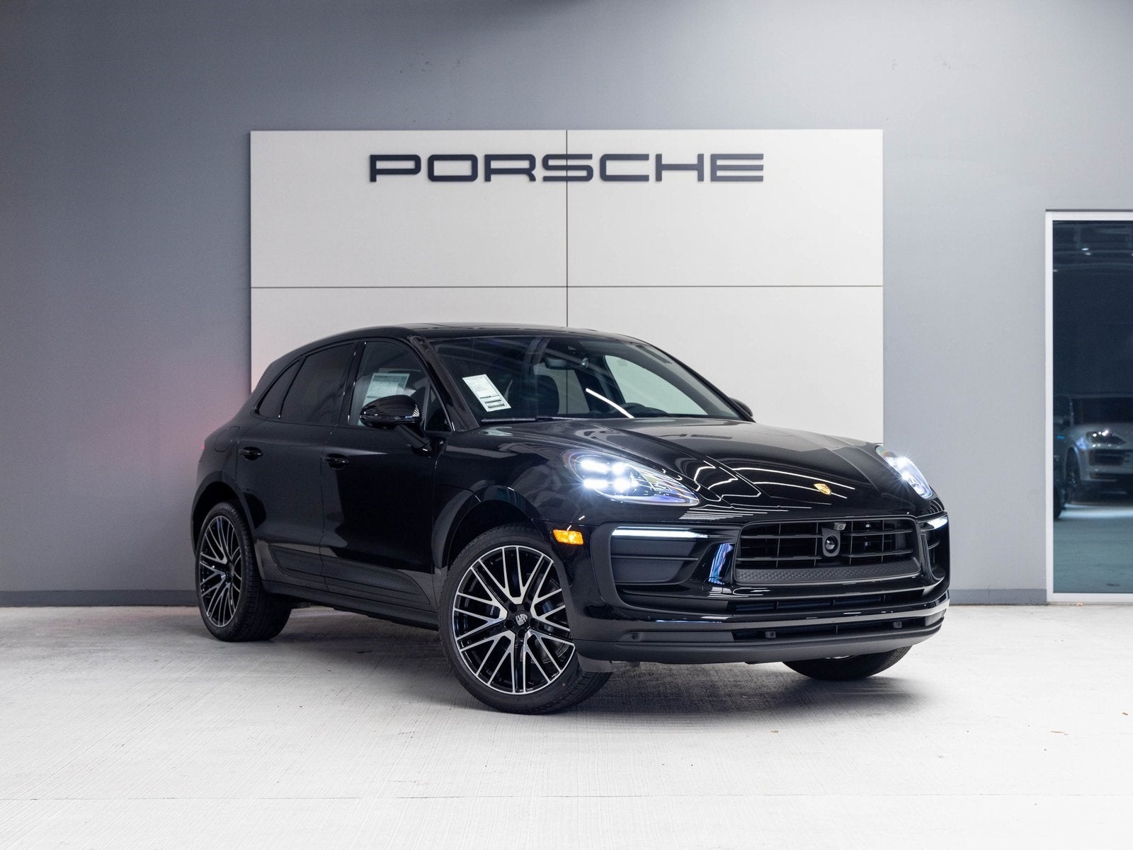 2026 Porsche Macan Macan