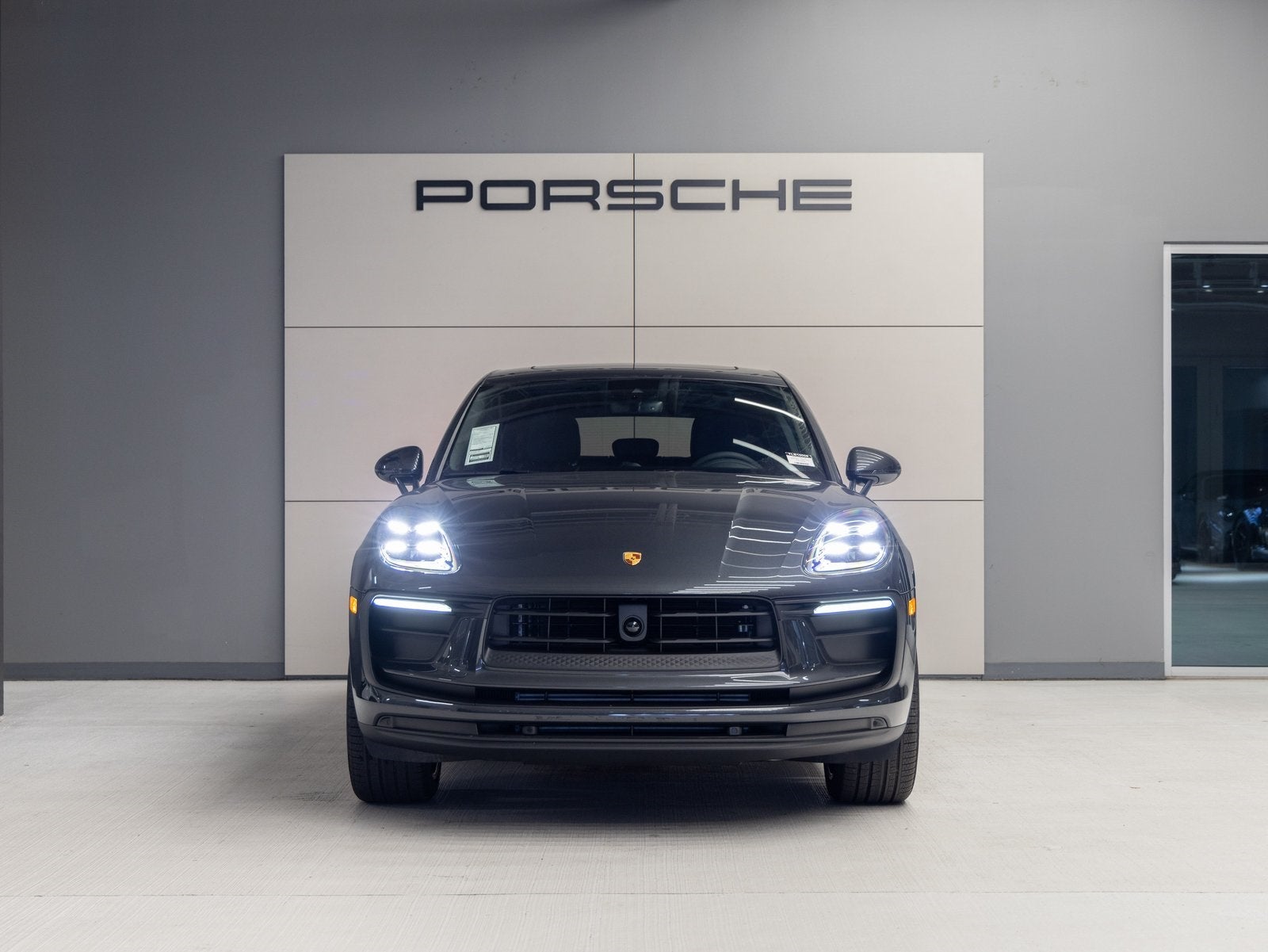 2026 Porsche Macan Macan