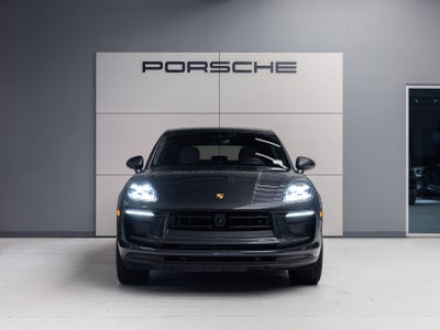 2023 Porsche Macan AWD