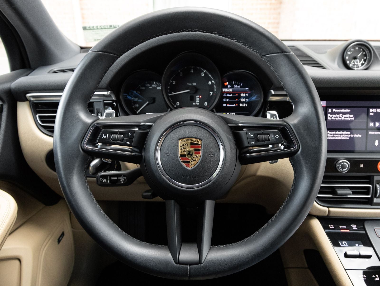 2023 Porsche Macan AWD