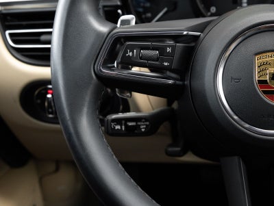 2023 Porsche Macan AWD