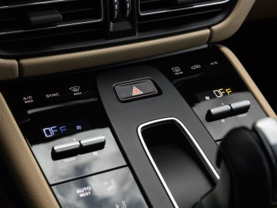 2023 Porsche Macan AWD