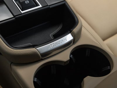 2023 Porsche Macan AWD