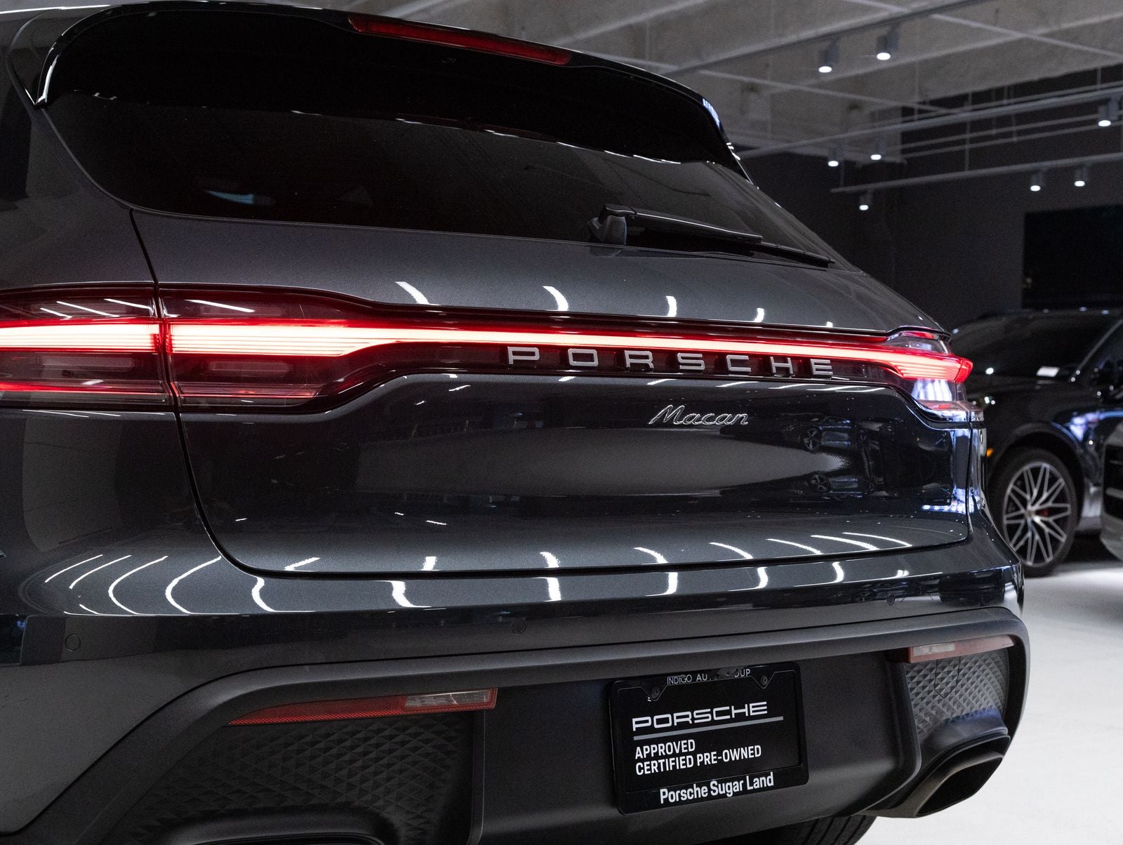 2023 Porsche Macan AWD