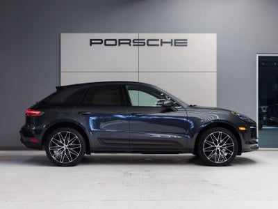 2023 Porsche Macan AWD