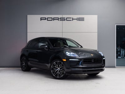2023 Porsche Macan AWD