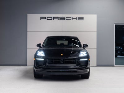 2023 Porsche Macan AWD