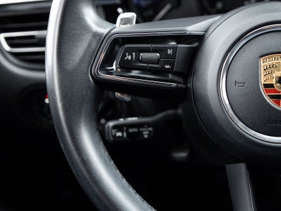 2023 Porsche Macan AWD