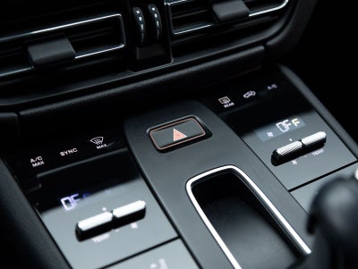 2023 Porsche Macan AWD