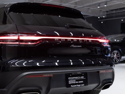 2023 Porsche Macan AWD