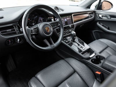 2023 Porsche Macan AWD