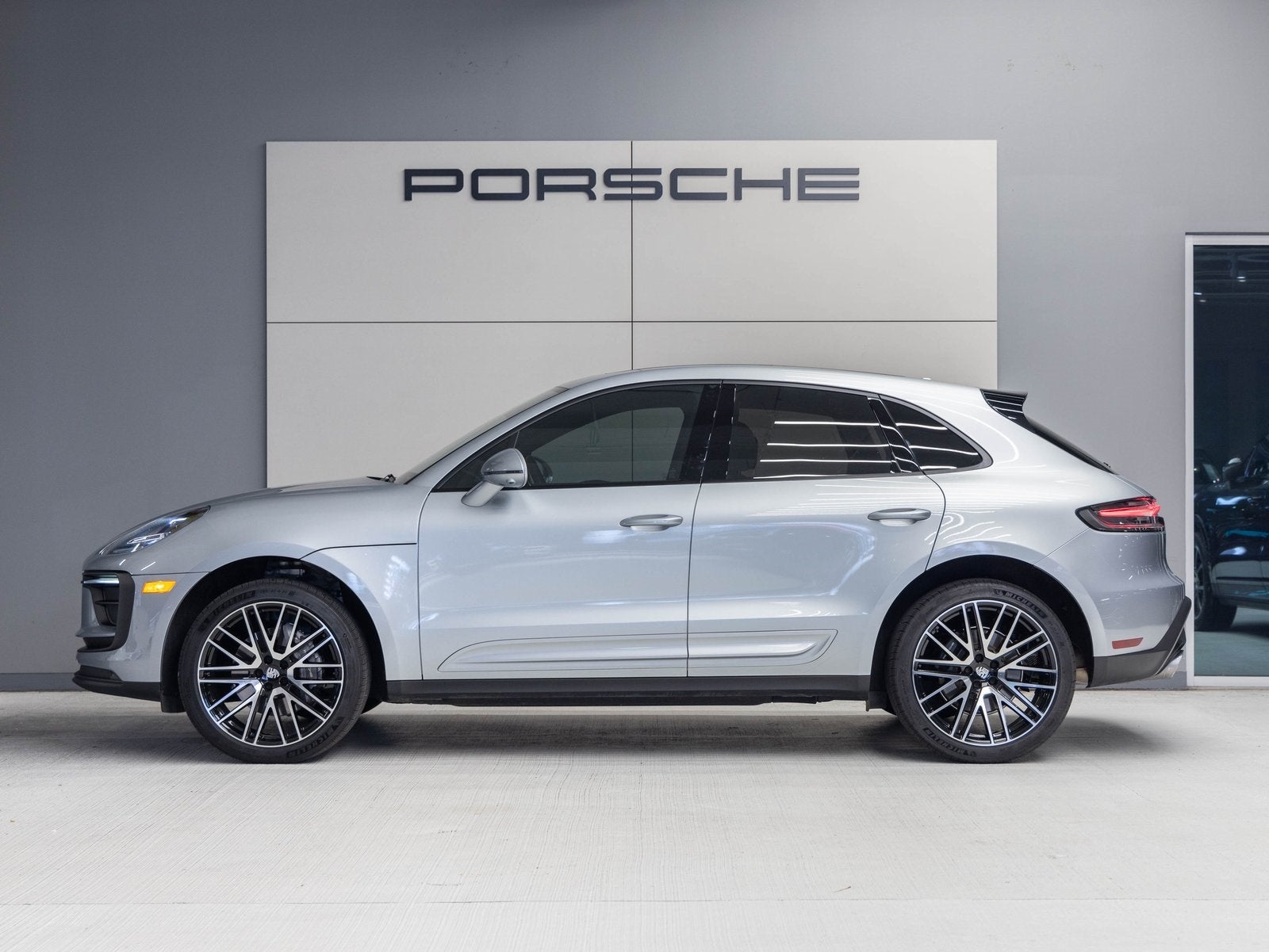 2025 Porsche Macan Macan