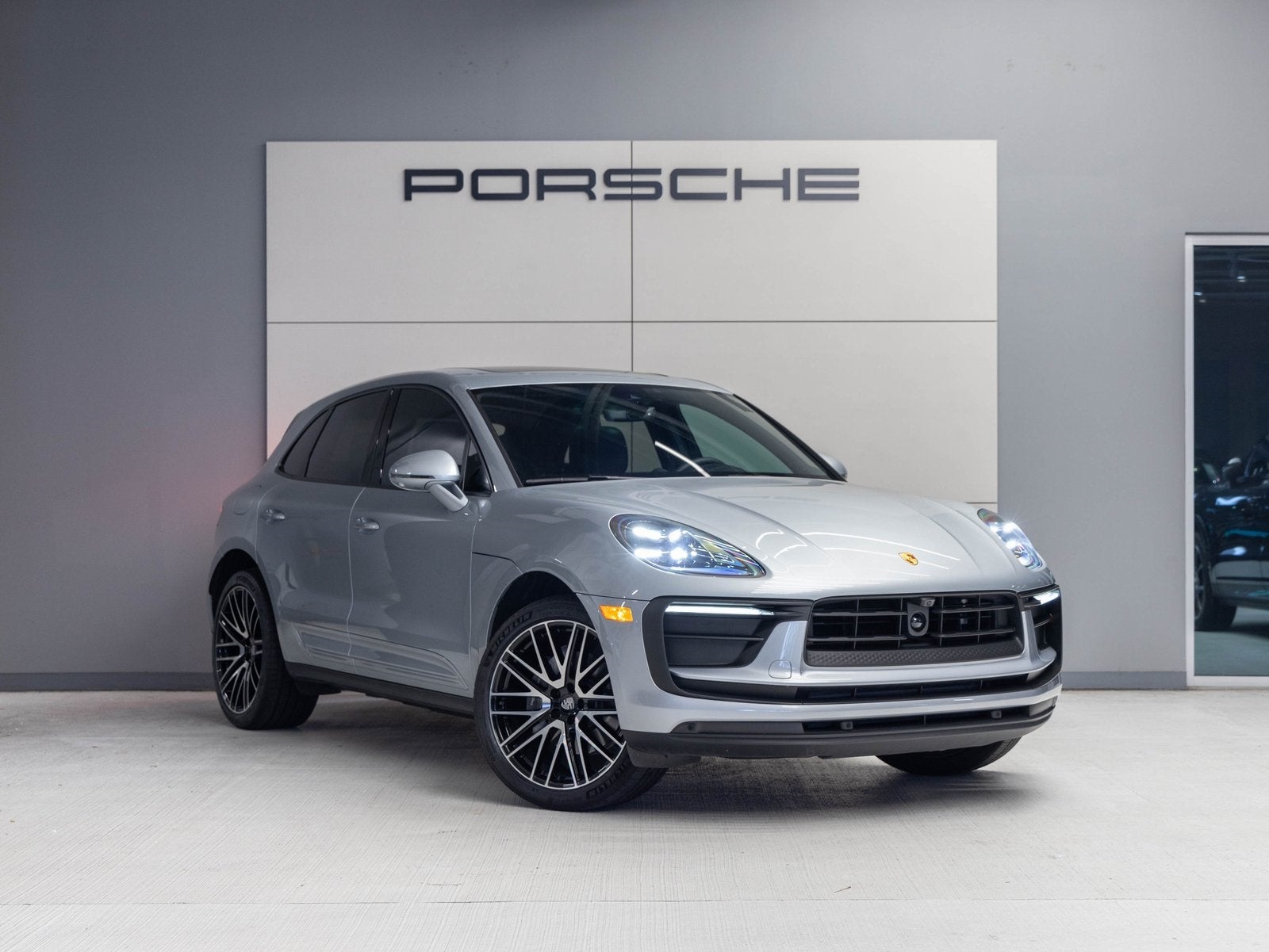2025 Porsche Macan Macan